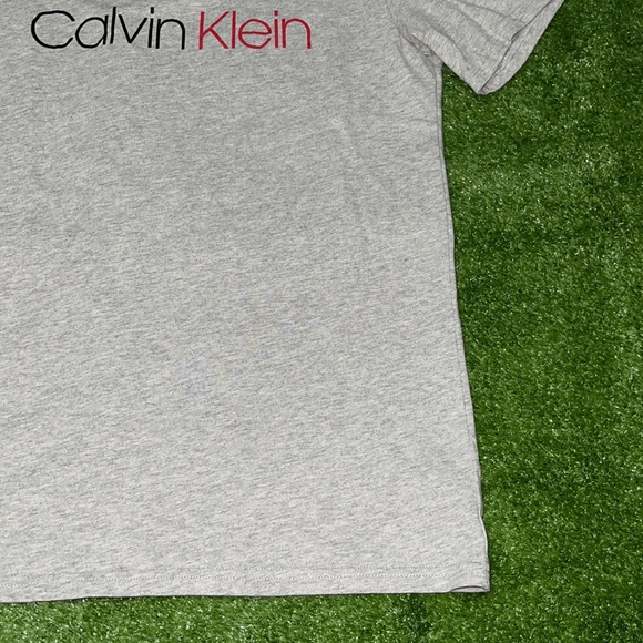 Calvin Klein Men’s Tee(USED) - Picture 6 of 9